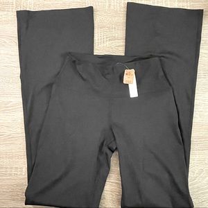 *NWT* PINK Ultimate High Waist Full Length Flare - S